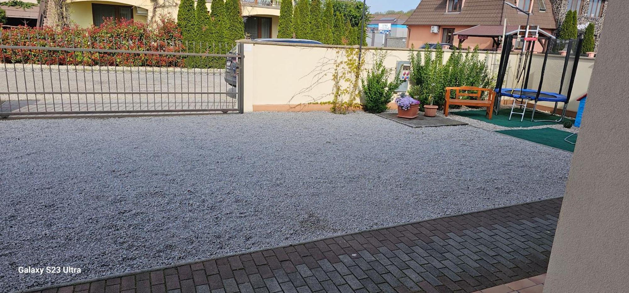 Apartmanovy Dom Flora Velky Meder Luaran gambar